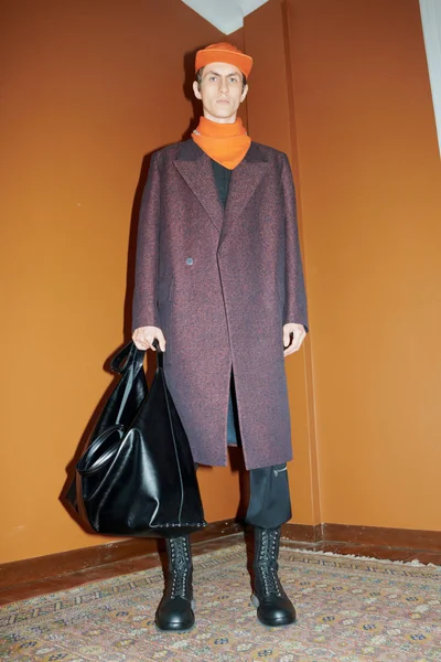 Look 32